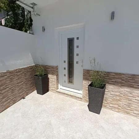 Apartment Blue Lake, - Makarska *